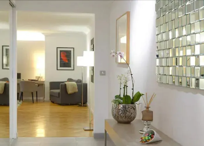 Aparthotel Alma Marceau