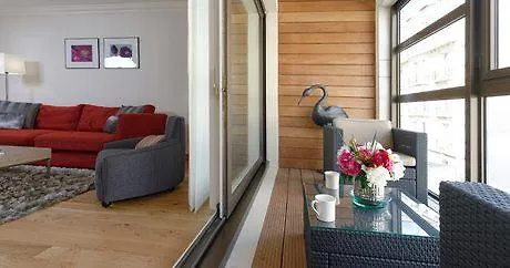 Alma Marceau Aparthotel