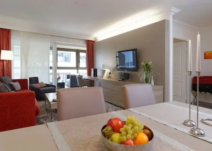 Alma Marceau Aparthotel 4*