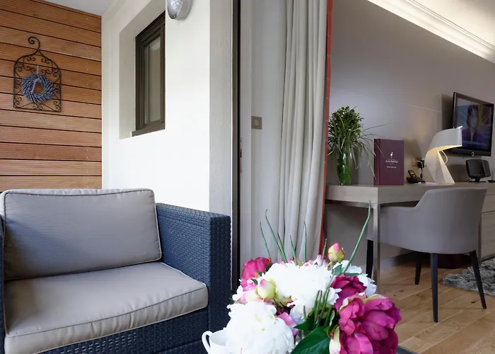 Alma Marceau Aparthotel