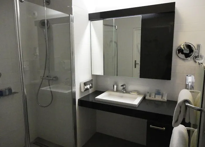 Aparthotel Alma Marceau 4*