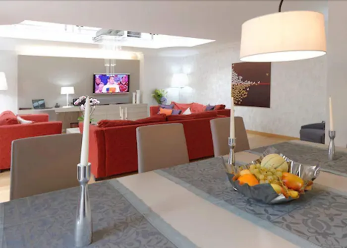 Alma Marceau 4*