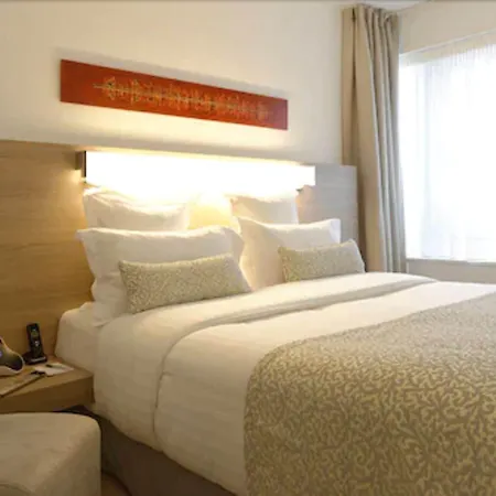 Aparthotel Alma Marceau 4*