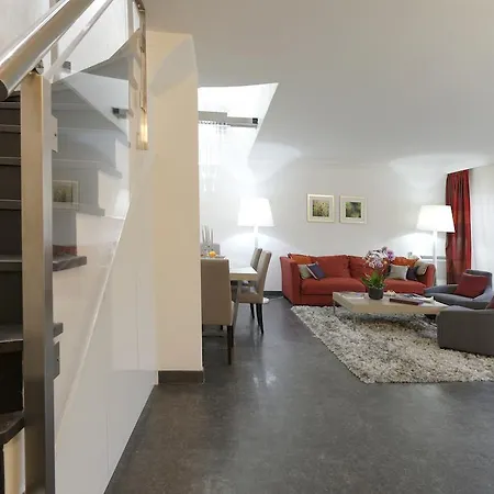 Alma Marceau Paris
