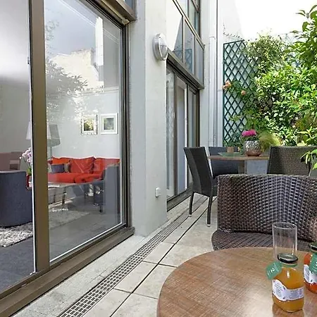 Hotel apartamentowy Alma Marceau 4*