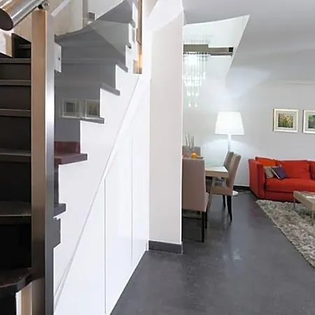 Alma Marceau 4*