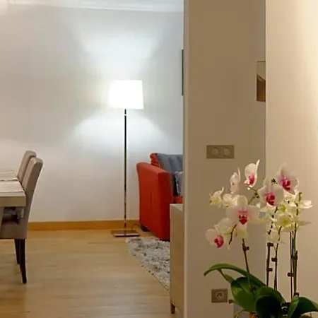 Alma Marceau Aparthotel