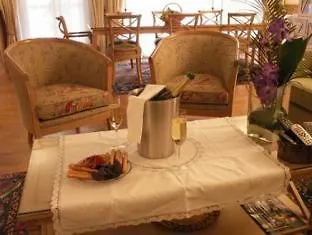 Apart Otel Alma Marceau Paris
