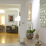 Aparthotel Alma Marceau