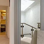 Alma Marceau Aparthotel