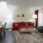 Aparthotel Alma Marceau 4*